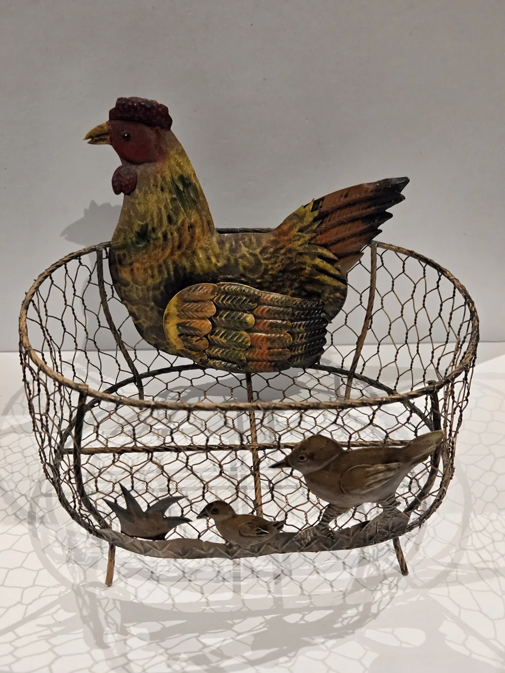 Vintage Rustic Farmhouse Hen / Chicken and Chicks Wire Footed Egg Basket EUC